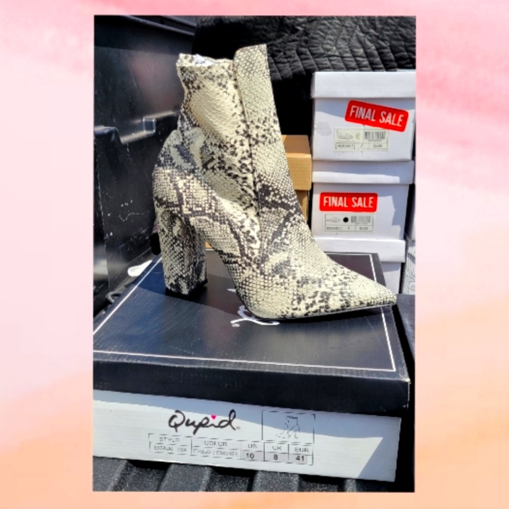 QUPID Ankle Boots Snake Color Size 10